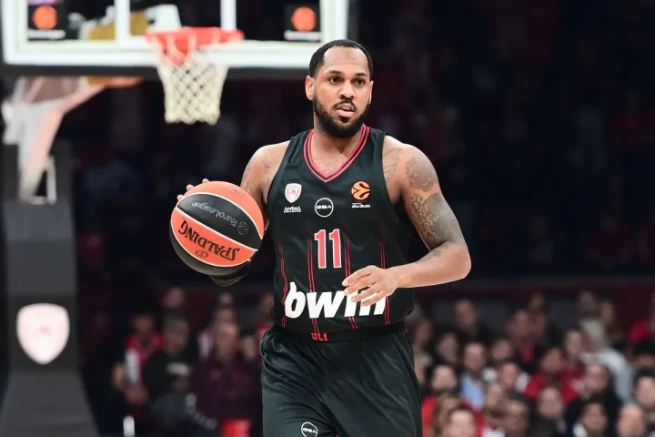 Εκτός και ο Μόρις από το ντέρμπι του Ολυμπιακού με τον Παναθηναϊκό