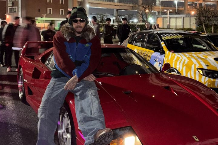 Χάμιλτον: Εμφανίστηκε με Ferrari 4 εκατομμυρίων ευρώ σε car meet στην Ιαπωνία και άφησε άφωνους τους πάντες