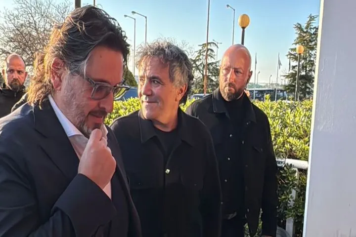 ΠΑΟΚ – Περιστέρι Betsson: Μαζί κατέφθασαν στο “Παλατάκι” Μυστακίδης και Τρινκιέρι