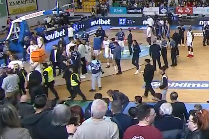 Καρδίτσα – Πανιώνιος: Μικρή ένταση στο φινάλε με τον Μάρκοβιτς να έχει διάλογο με οπαδό