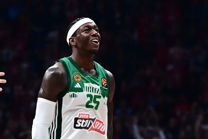 Ο Ναν τέλειωσε με 4 πόντους το πρώτο μέρος, 3’29″πριν το τέλος το πρώτο του καλάθι