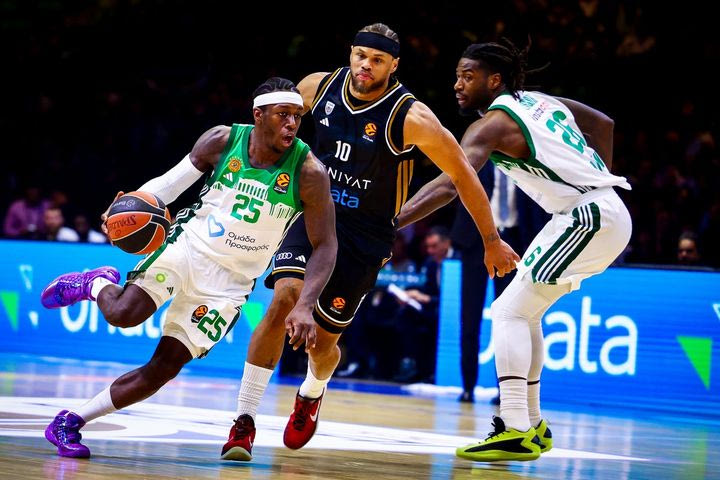 Ο Ναν σέρβιρε και ο Χέιζ-Ντέιβις σκόραρε με floater