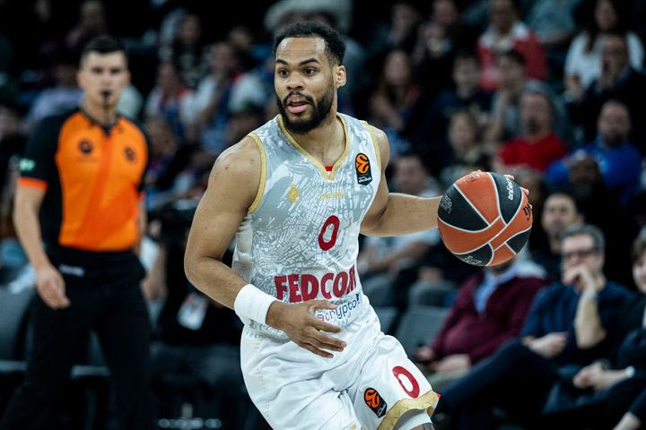 Μονακό – Αρμάνι Μιλάνο 90-85: Νίκη χαρακτήρα για τους Μονεγάσκους επί της ιταλικής ομάδας, με εκπληκτικό Οκόμπο πριν το ματς με τον Παναθηναϊκό AKTOR