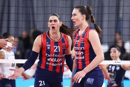 Η χρυσή βίβλος του Κυπέλλου Ελλάδας στο βόλεϊ γυναικών μετά το πρώτο τρόπαιο του Πανιωνίου Betsson