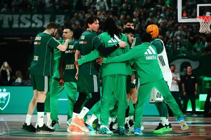 Παναθηναϊκός AKTOR – Ερυθρός Αστέρας: Αποθέωση κατά την παρουσίαση των πρασίνων σείστηκε το T-Center στο όνομα του Λεσόρ