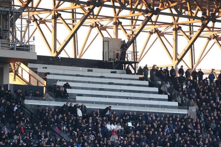 Αναβολή στη δίκη των 8 οπαδών του ΠΑΟΚ που προπηλάκισαν δημοσιογράφους στην Τούμπα