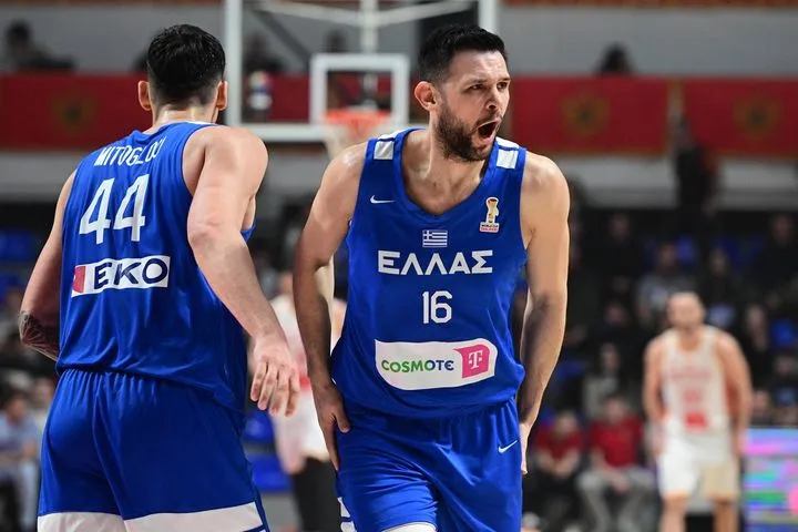 Το τρομερό putback κάρφωμα του Παπανικολάου κόντρα στο Μαυροβούνιο