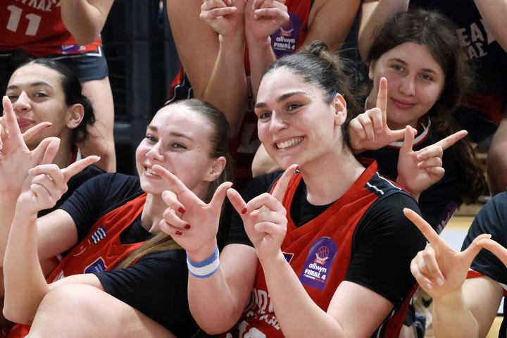 Allwyn Final 4 Γυναικών: Οι πανηγυρισμοί του Πρωτέα Βούλας μετά τη νίκη επί του Παναθηναϊκού και την πρόκριση στον τελικό του Κυπέλλου