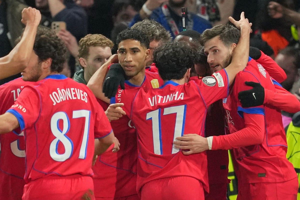 Οι Παριζιάνοι καθάρισαν από νωρίς, ζευγάρωσαν τις νίκες τους και έφυγαν για τους 8