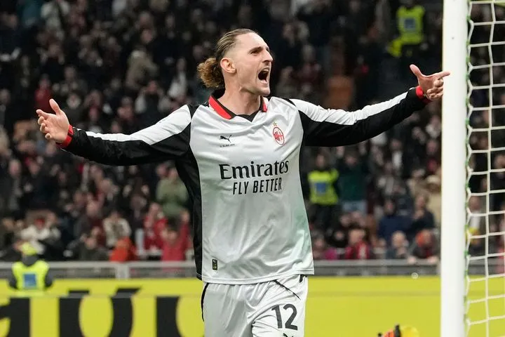 Η Μίλαν δάμασε την Τορίνο και πλησίασε στους πέντε πόντους την Ίντερ