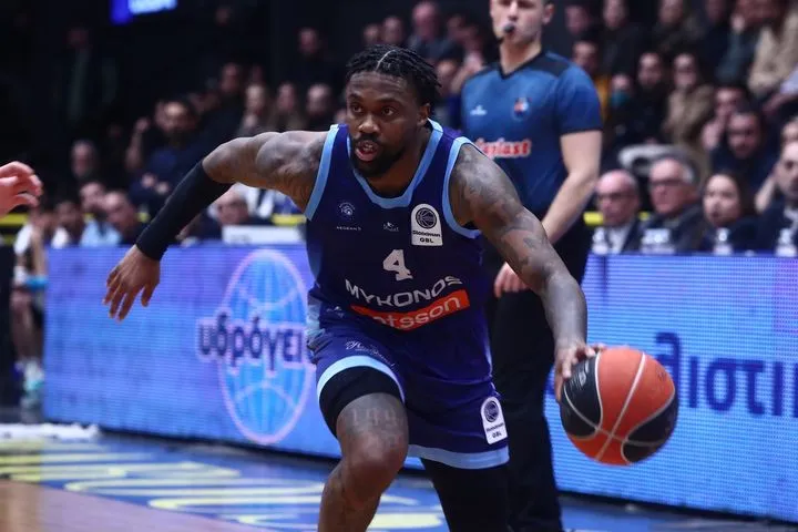 Διπλό τεράστιας σημασίας για τη Μύκονο Betsson, πιέζεται ασφυκτικά το Μαρούσι