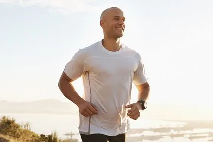 Το πιο υποτιμημένο είδος άσκησης που καίει περισσότερο λίπος απ’ όσο νομίζεις