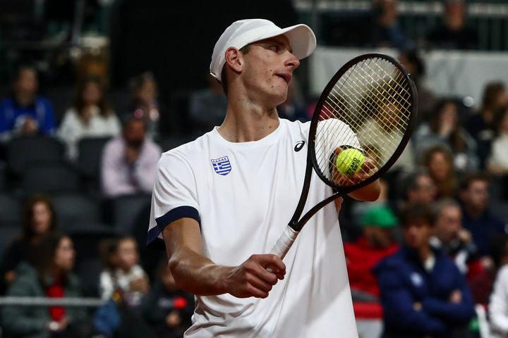 Σακελλαρίδης – Τσοΐνσκι 2-0: Πανηγύρισε την πρώτη του ATP νίκη σε κυρίως ταμπλό με πρόκριση στους 16 του Tiriac Open