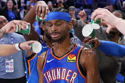 Ο Γκίλτζιους-Αλεξάντερ πέρασε τον Τσάμπερλεϊν και οι Θάντερ λύγισαν τους Σέλτικς με βολές του Χόλμγκρεν