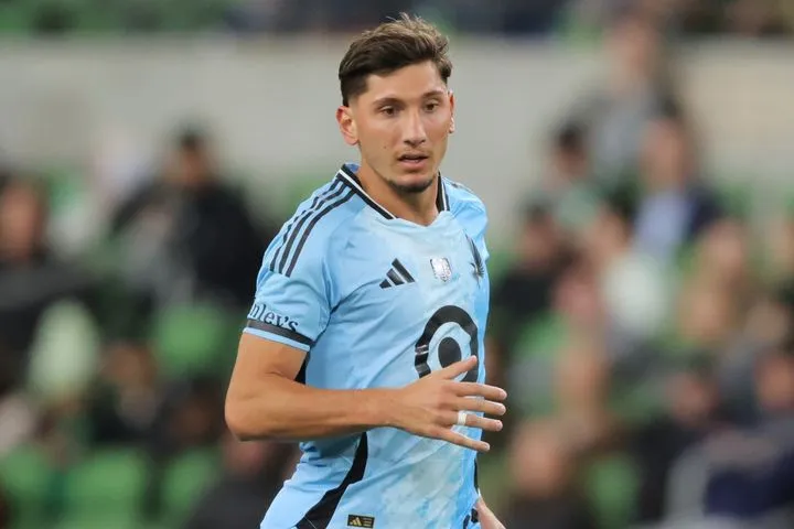 Το συγκλονιστικό ποστ του Τριάντη: "Ένα γκολ που στάλθηκε από τον ουρανό, ο μπαμπάς και η μαμά με παρακολουθούν από ψηλά"