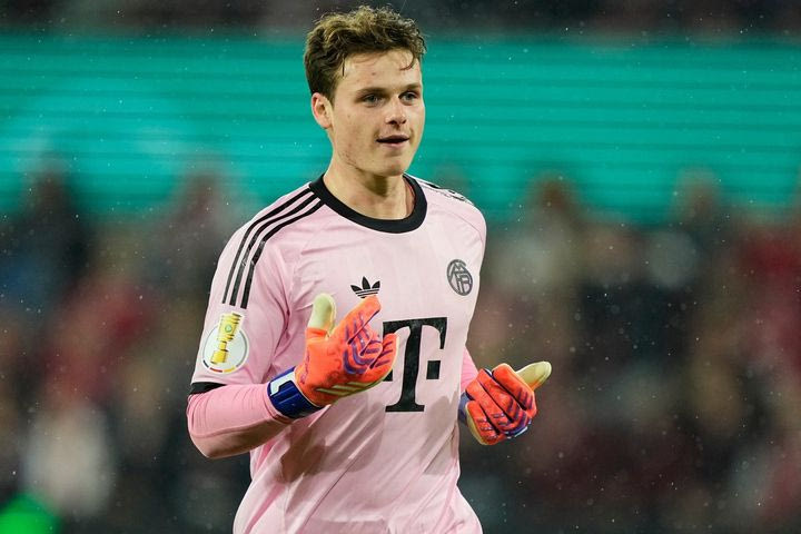 Κομπανί: “Εάν τα πράγματα συνεχίσουν όπως είναι, ο Ούρμπιχ θα είναι ο τερματοφύλακάς μας”