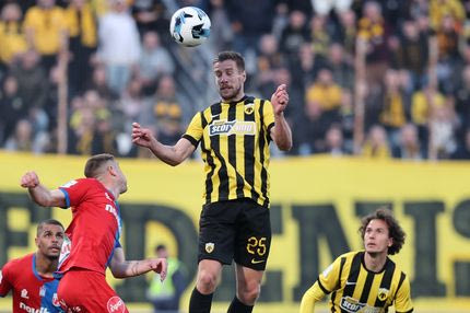 Ο Βάργκα με κεφαλιά ισοφάρισε σε 1-1 για την ΑΕΚ στο Πανθεσσαλικό