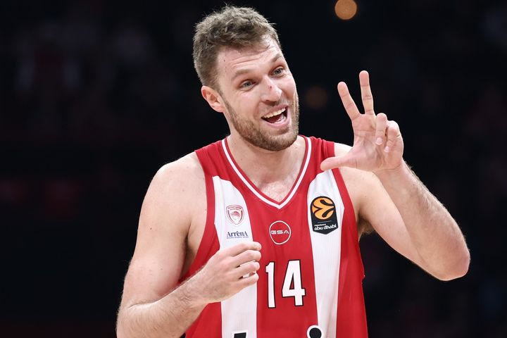 Τα Post Up του Μιλουτίνοβ, ο σταθερός Βεζένκοβ και το Bilbao Action του Ολυμπιακού