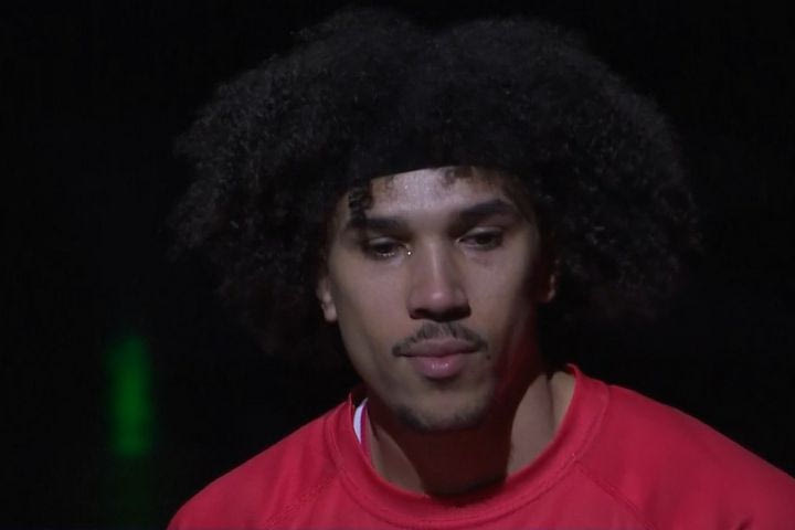 Παρί – Ολυμπιακός: Η συγκίνηση του Γουόρντ όταν παρέλαβε το δακτυλίδι του περσινού πρωταθλήματος με τους Παριζιάνους