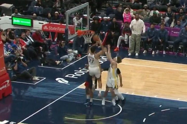 Ο Γιούρτσεβεν έβαλε αυτοκαλάθι στην αναμέτρηση των Γουόριορς με τους Γουίζαρντς