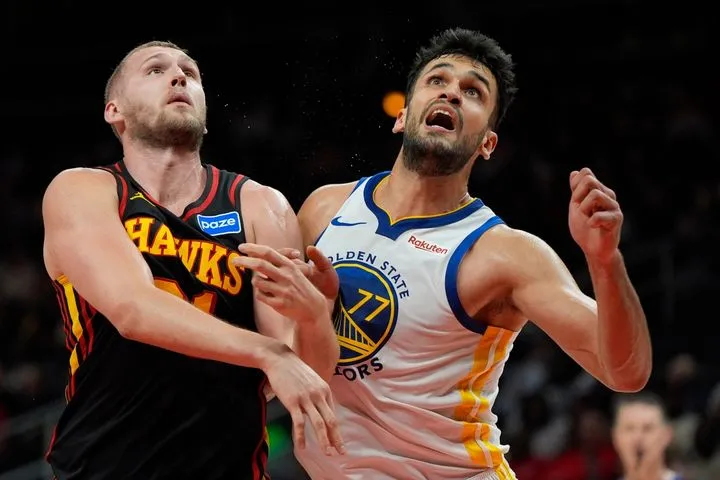 Ο Ομέρ Γιούρτσεβεν υπέγραψε δεύτερο δεκαήμερο συμβόλαιο με τους Γκόλντεν Στέιτ Γουόριορς