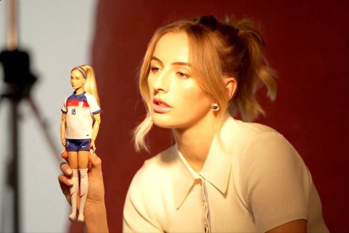 Η Κλόι Κέλι και η Σερένα Γουίλιαμς έγιναν κούκλες – πρότυπα για την Παγκόσμια Ημέρα της Γυναίκας