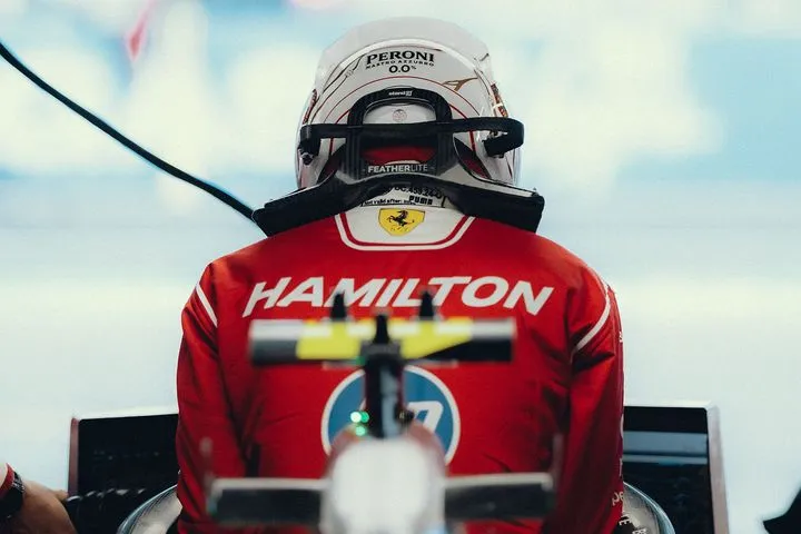 Χάμιλτον: “Εξακολουθώ να έχω ό,τι χρειάζεται για να αγωνίζομαι στην κορυφή της Formula 1”