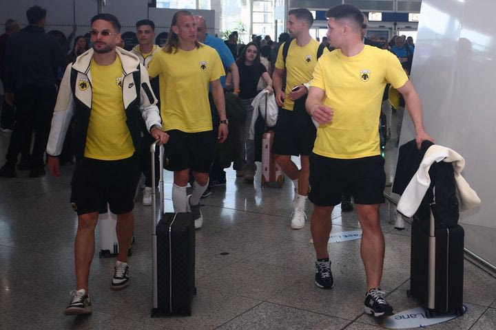 ΑΕΚ: Στιγμές από την αναχώρηση της Ένωσης για τον ιστορικό αγώνα με τη Ράγιο Βαγιεκάνο στη Μαδρίτη