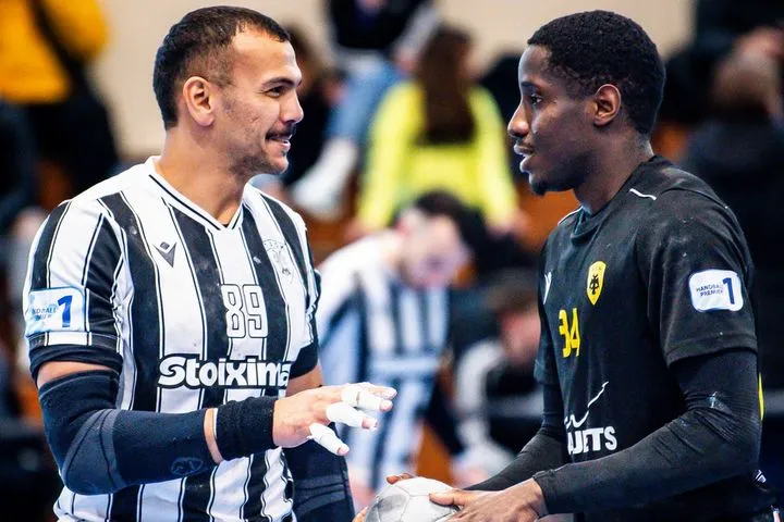 LIVE το ντέρμπι της ΑΕΚ με τον ΠΑΟΚ για το πρώτο ματς των ημιτελικών της Handball Premier