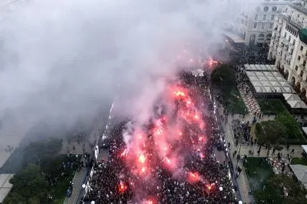 Φλεγόμενη Αριστοτέλους: Το pyro show μέσα από την κάμερα του SPORT24