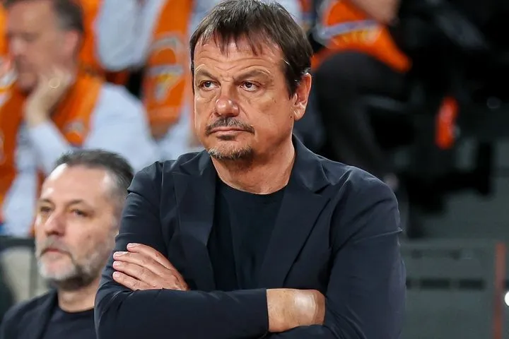 Ο Παναθηναϊκός εζυγίσθη, εμετρήθη και ευρέθη ελλιπής: Εργκίν, το πρόβλημα δεν είναι τα αποδυτήρια των προπονητών