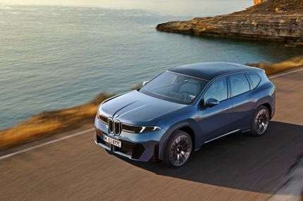 Η νέα BMW iX3 με πισωκίνητη βασική έκδοση 320 ίππων στις 63.000 ευρώ- Το καλοκαίρι στην Ελλάδα