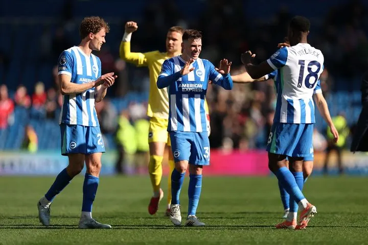 Η Μπράιτον πέρασε από το Τερφ Μουρ και ελπίζει για την Ευρώπη, ισόπαλοι και συγκάτοικοι Μπρέντφορντ και Έβερτον