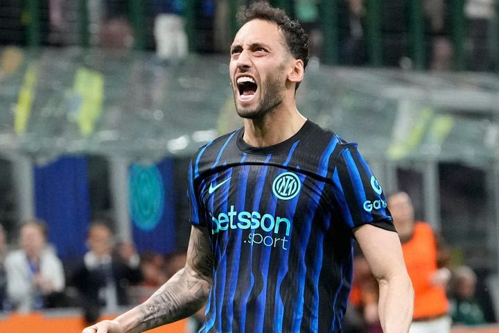 Ίντερ – Κόμο 3-2: Οι νερατζούρι με τεράστια ανατροπή προκρίθηκαν στον τελικό και φουλάρουν για το νταμπλ