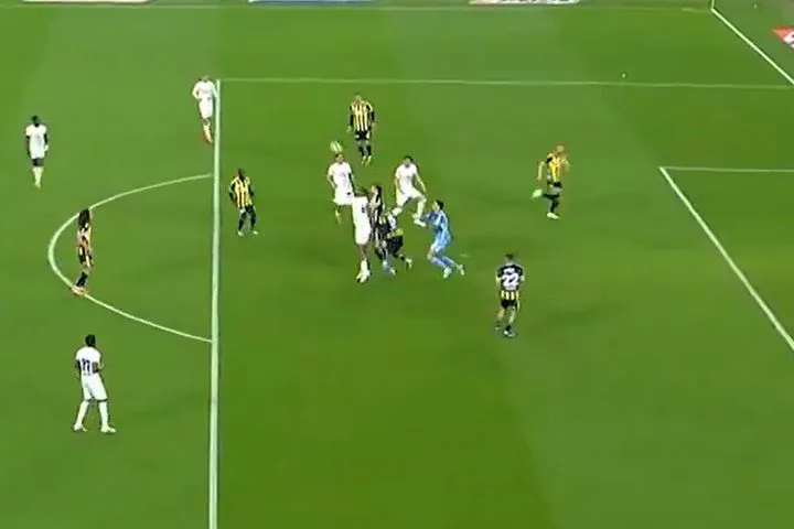 Τι έκανες ρε Έντερσον; Αδιανόητα λανθασμένη έξοδος του Βραζιλιάνου καταδίκασε τη Φενέρμπαχτσε στο 98′