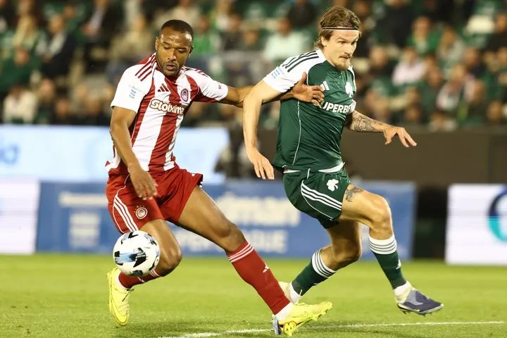 Ο Ελ Κααμπί καθυστέρησε να εκτελέσει την κατάλληλη στιγμή και πέταξε τεράστια ευκαιρία