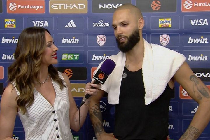 Απολαυστικός Φουρνιέ: “Παρέτεινα την καριέρα μου για να ζήσω στιγμές σαν τη σημερινή, όταν είδε το tweet ο Σάσα μου τηλεφώνησε και μου είπε μερικά λόγια”