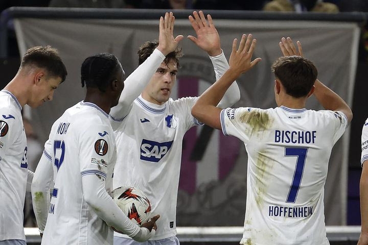 Άουγκσμπουργκ – Χόφενχαϊμ 2-2: Η “Χόφε” επέστρεψε από το 2-0 κόντρα στην ομάδα του Γιαννούλη και παραμένει στα ψηλά