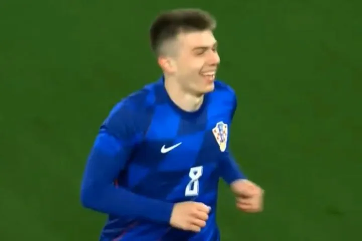 Σκόραρε ο Γιάγκουσιτς με την Κ21 της Κροατίας, με σουτ εκτός περιοχής