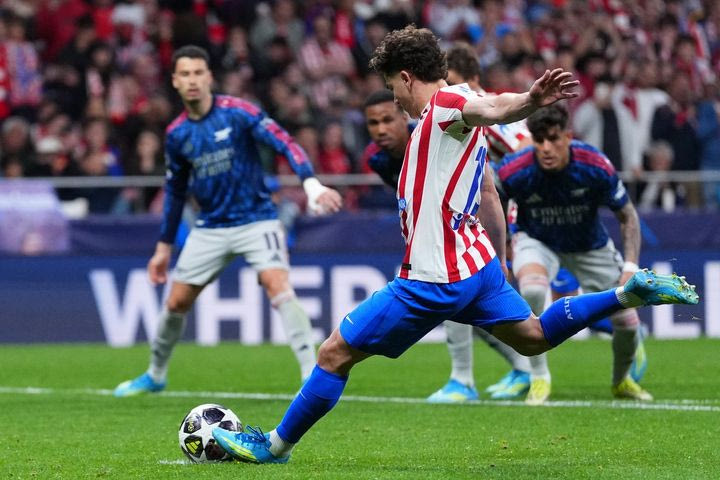 Η Ατλέτικο απάντησε με το ίδιο νόμισμα: Ο Άλβαρες νίκησε τον Ράγια με βολίδα από την άσπρη βούλα