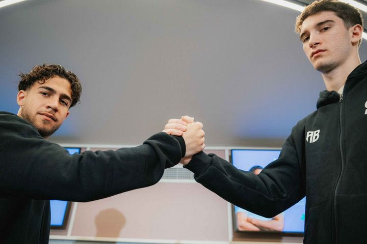 Αντιστροφή ρόλων: Ο Κωστούλας στο μπάσκετ, ο Αβδάλας στο ποδόσφαιρο