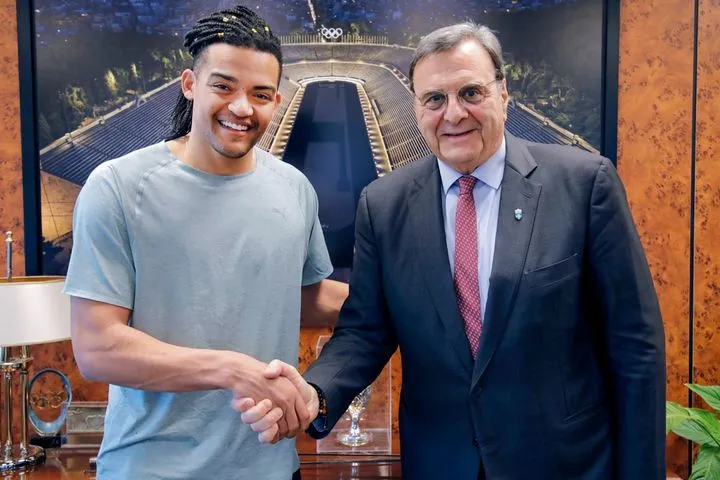 Ο Καραλής επιβραβεύτηκε από την EOE για το ασημένιο στο Παγκόσμιο κλειστού στίβου