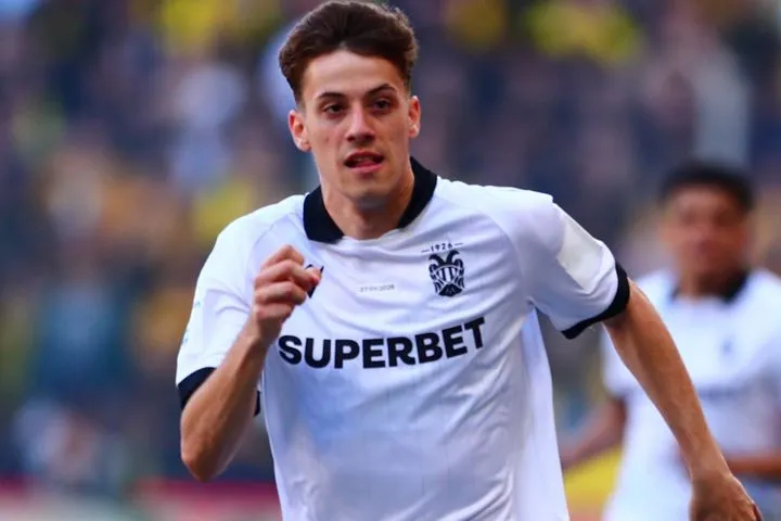 Άδειασε την κρίσιμη ώρα και χάνει τον πρώτο και μεγαλύτερο στόχο του