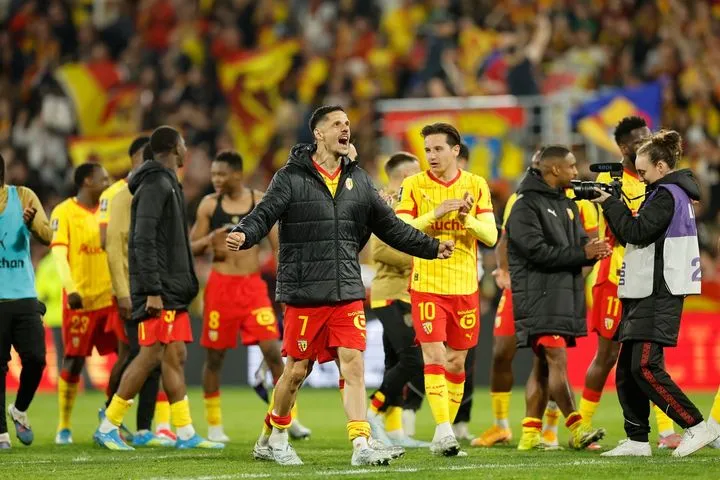 Λανς – Τουλούζ 3-2: Με τεράστια ανατροπή έμεινε ζωντανή στη μάχη για τον τίτλο