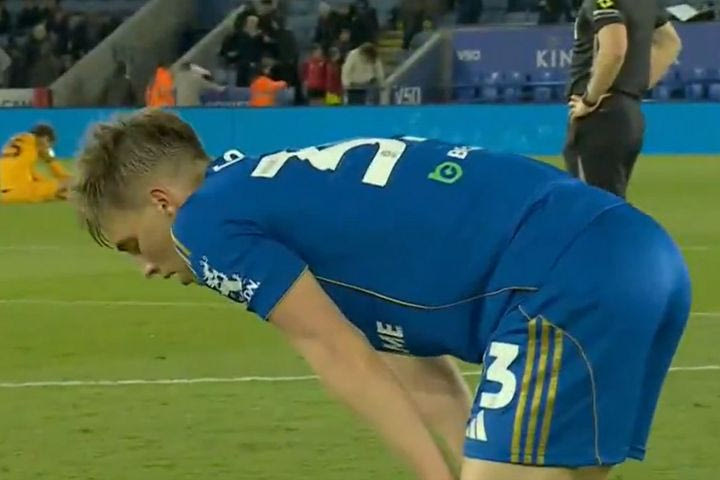 Η Λέστερ υποβιβάστηκε στη League One δέκα χρόνια μετά την κατάκτηση της Premier League