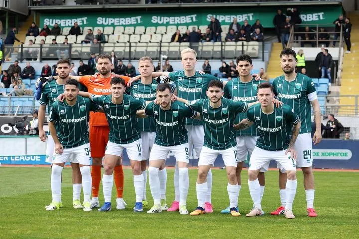 Με τη νέα του φανέλα αγωνίζεται ο Λεβαδειακός στην πρεμιέρα των playoffs 5-8