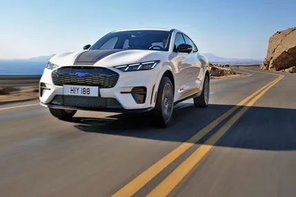 Η Ford Mustang Mach-E σε νέα έκδοση GT California Special, φέρνει στο σήμερα το “πνεύμα” του 1968