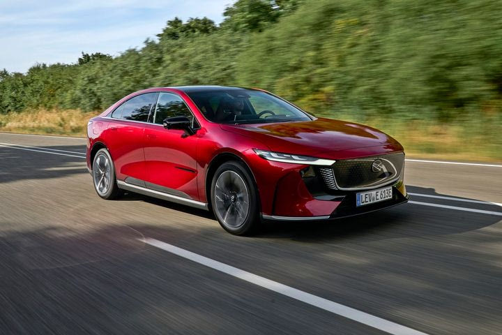 Παγκόσμια διάκριση για το Mazda 6e και τη σχεδίασή του που το κάνει να ξεχωρίζει