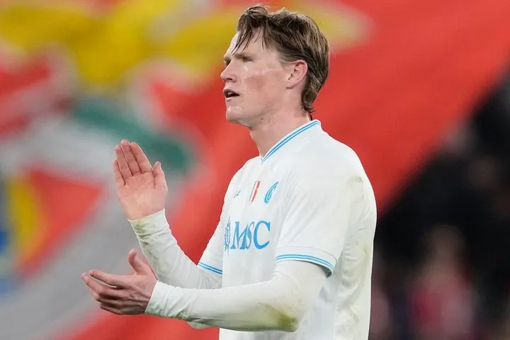 Το γκολ του Στρεφέτσα δεν ήταν αρκετό για την Πάρμα, αλλά η Νάπολι έχασε έδαφος για τον τίτλο