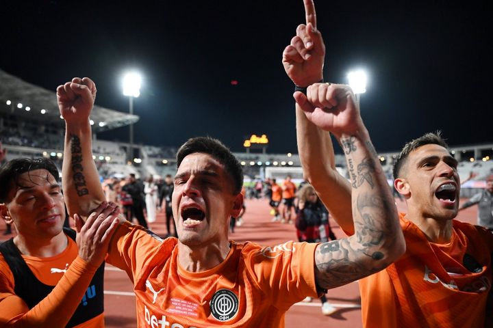 ΟΦΗ: Το πάρτι των παικτών του Χρήστου Κόντη με τον κόσμο για το Κύπελλο Ελλάδας Betsson